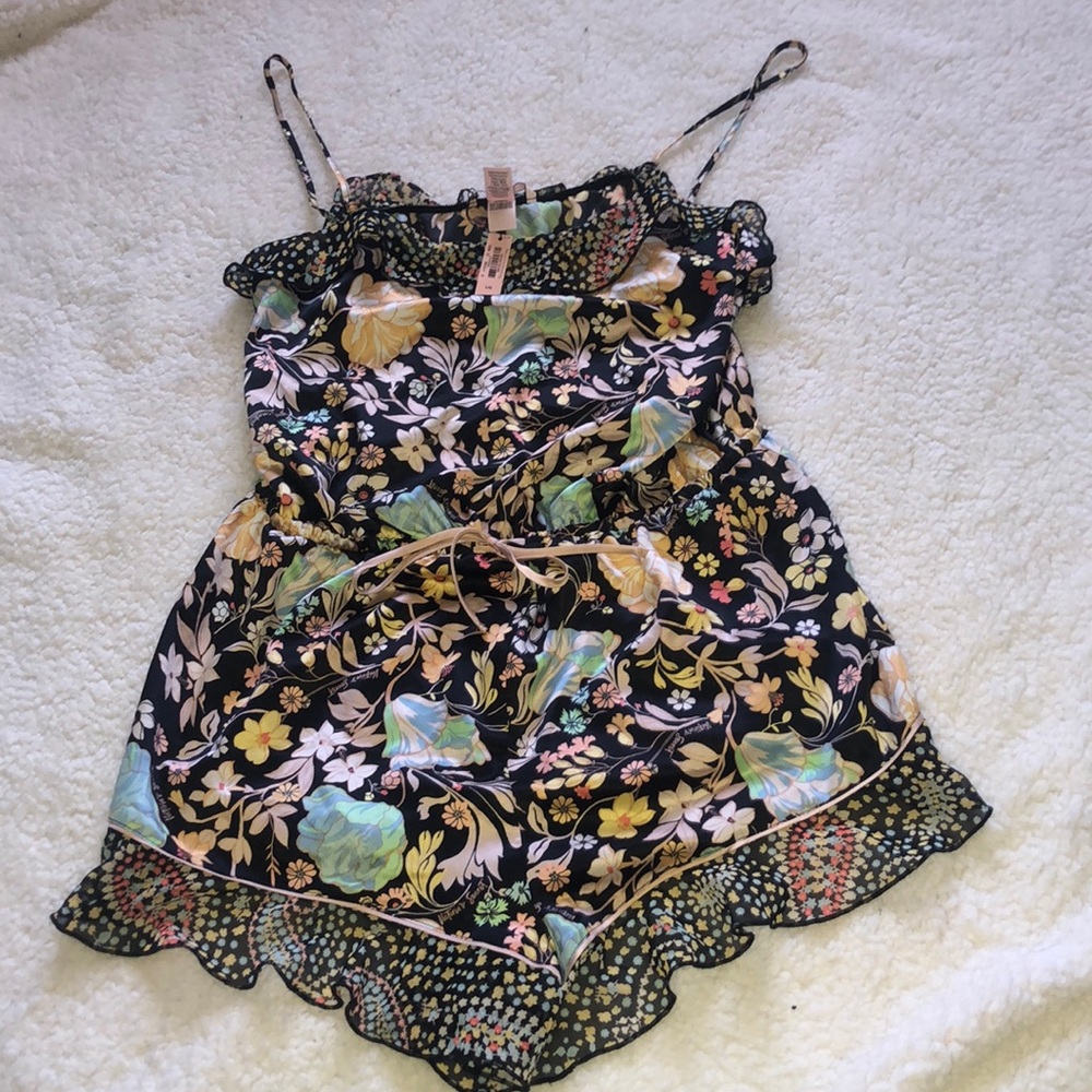 L- Victoria Secret Romper